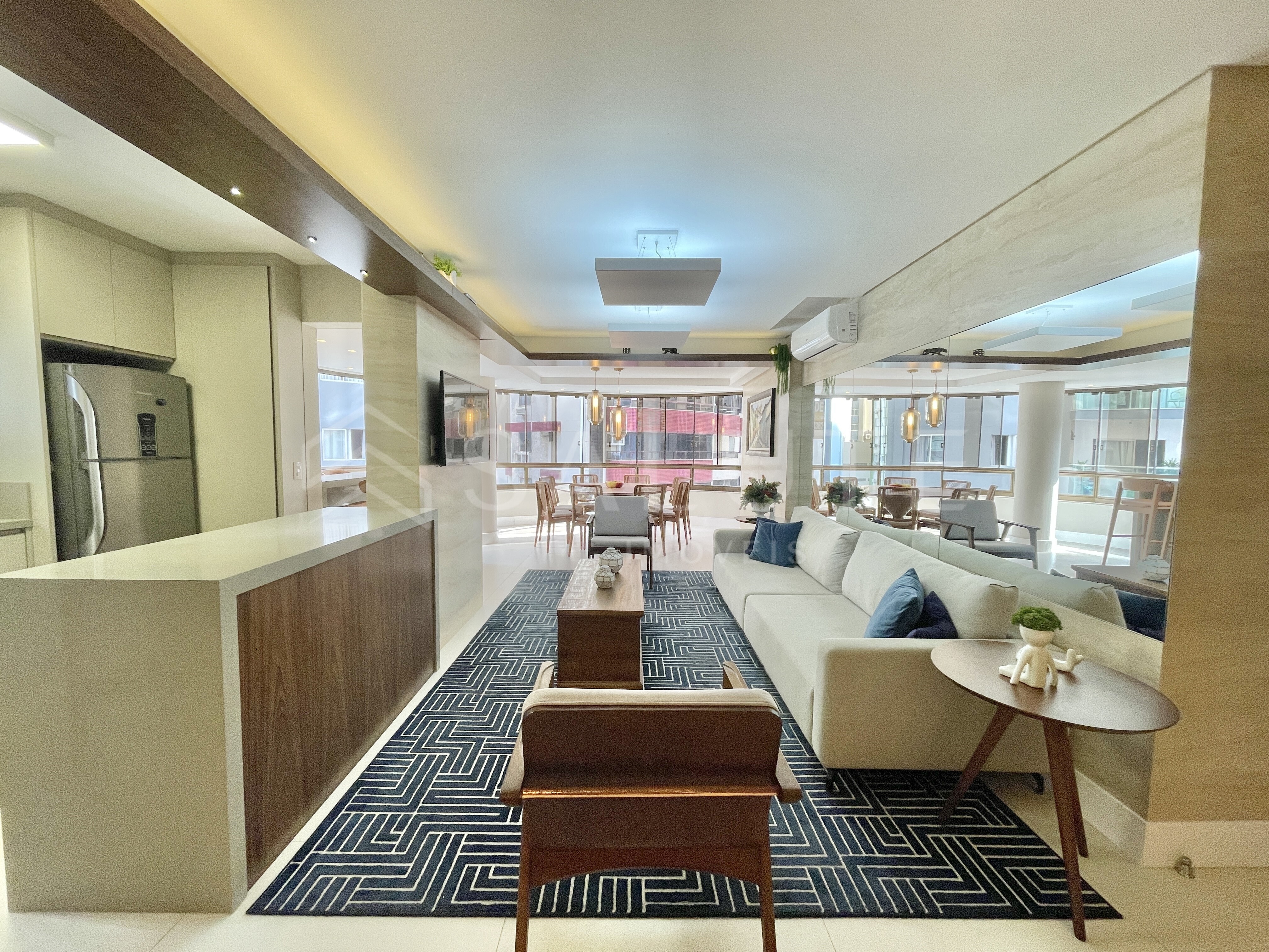 Apartamento à venda 3 suítes na Barra Sul