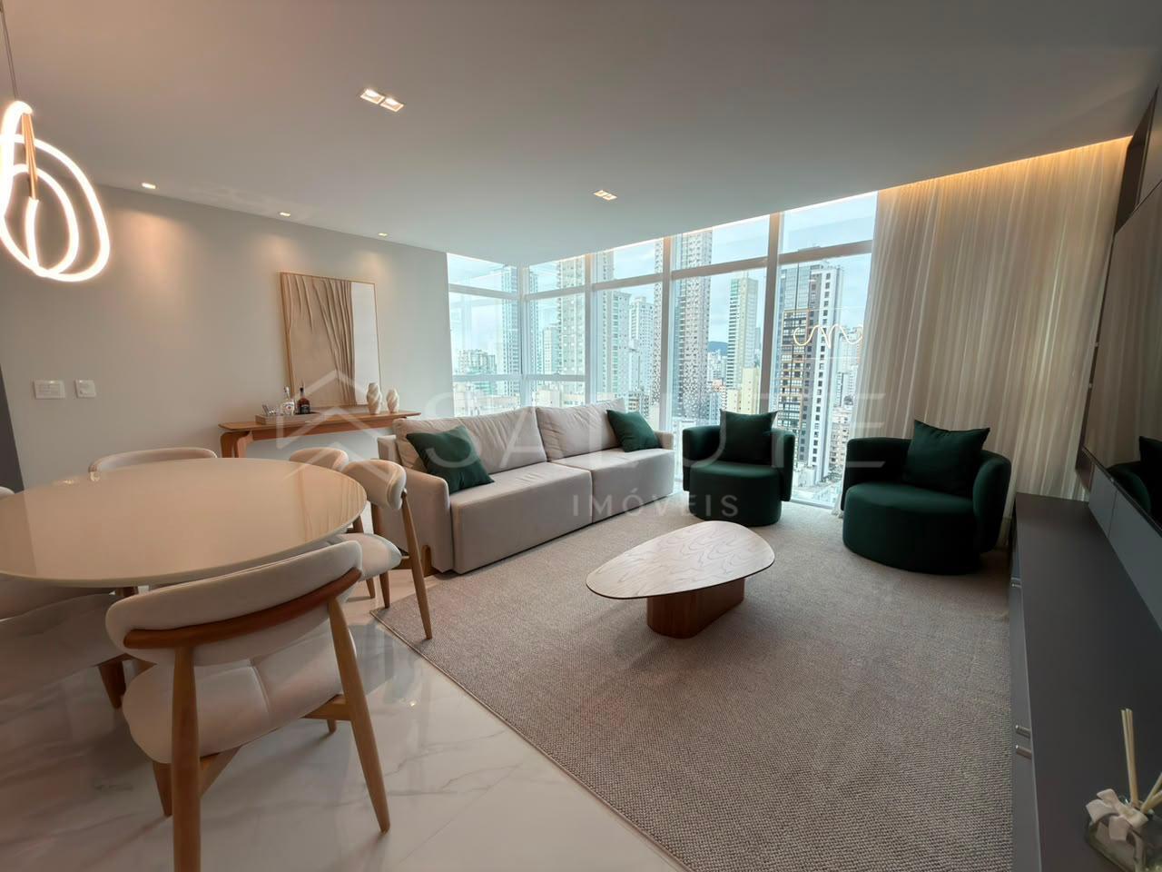Apartamento à venda com 3 suítes no Centro