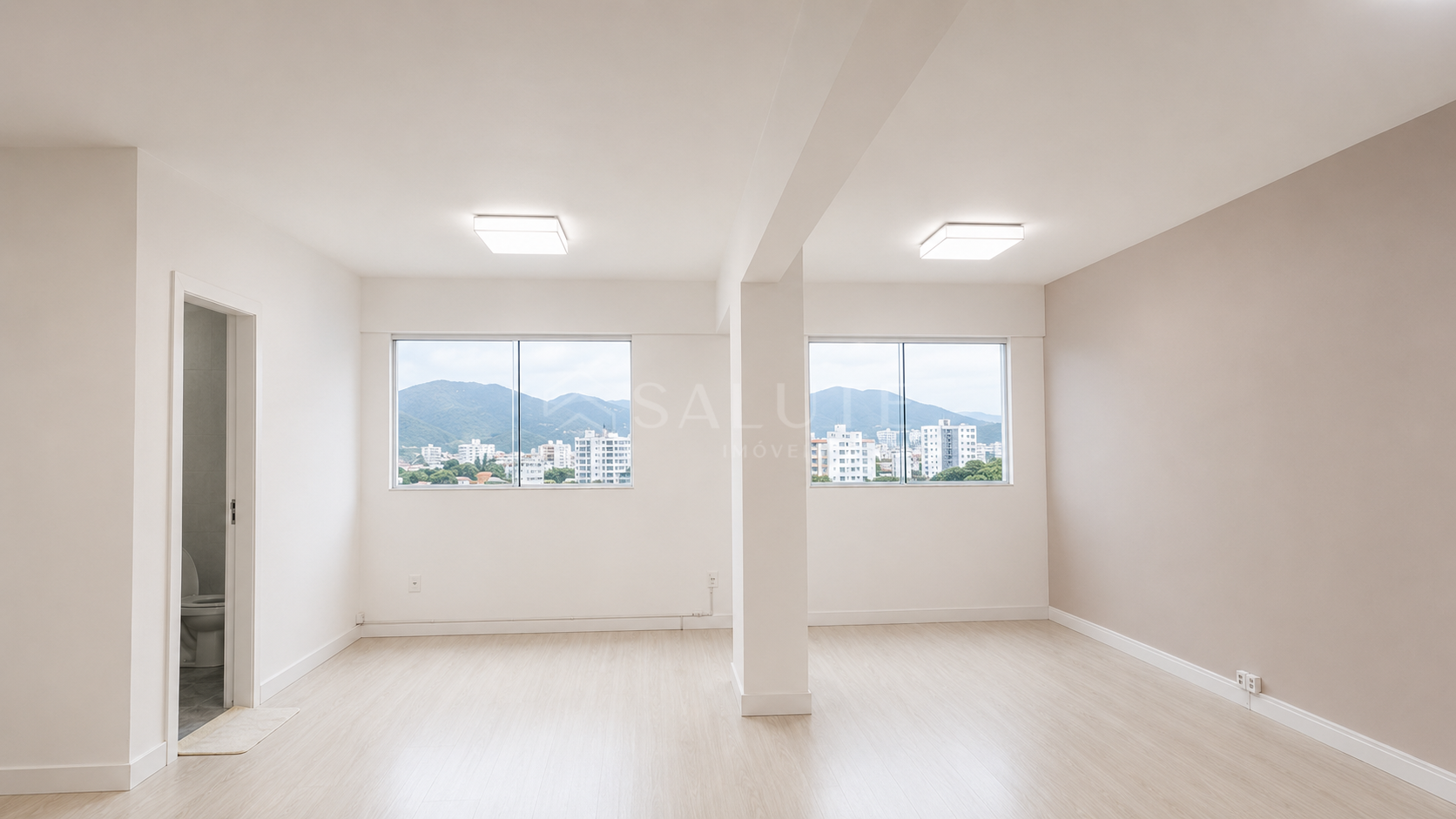 Sala comercial á venda anual no Centro