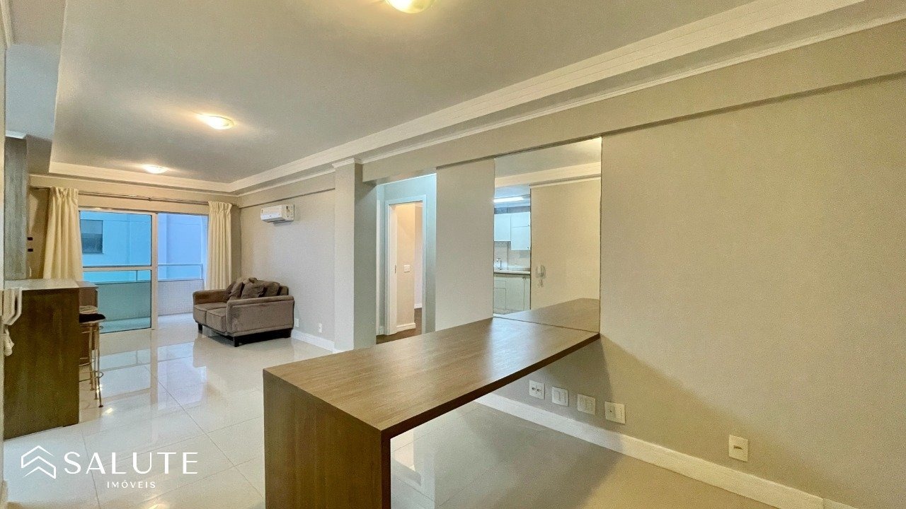 Apartamento à venda 3 suítes na Praia Brava