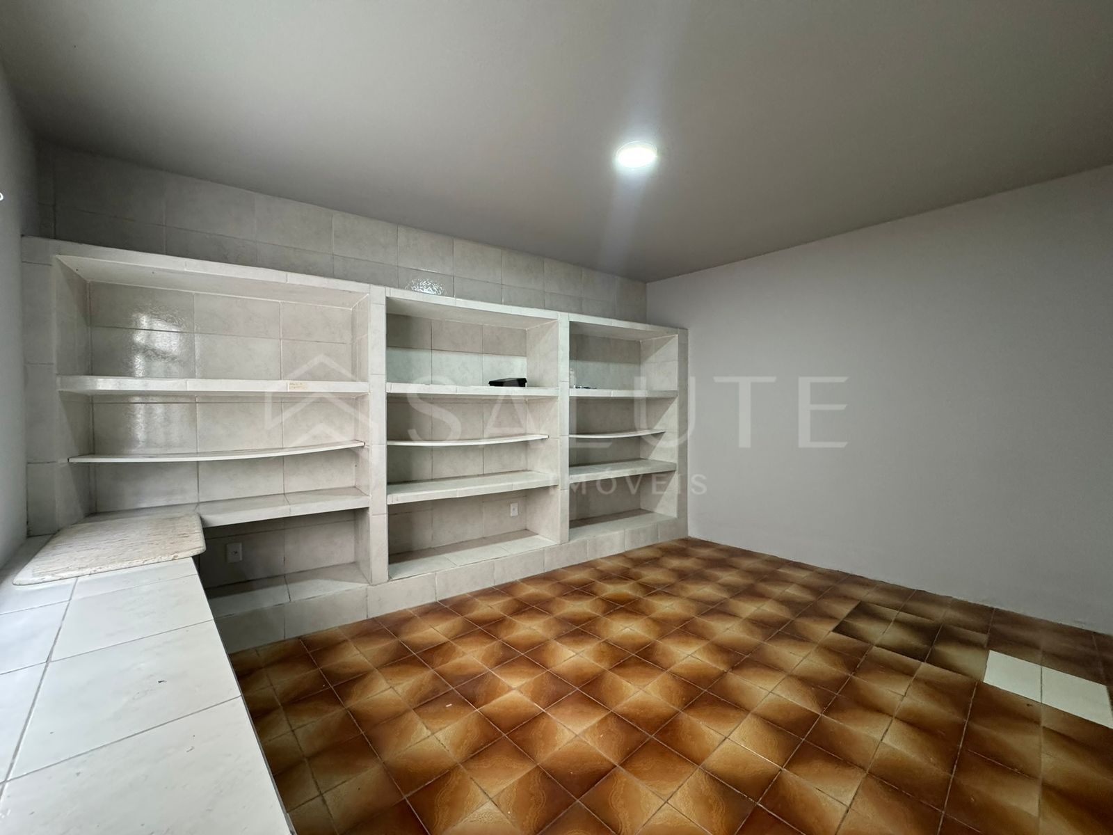 Sala Comercial aluguel anual no Centro