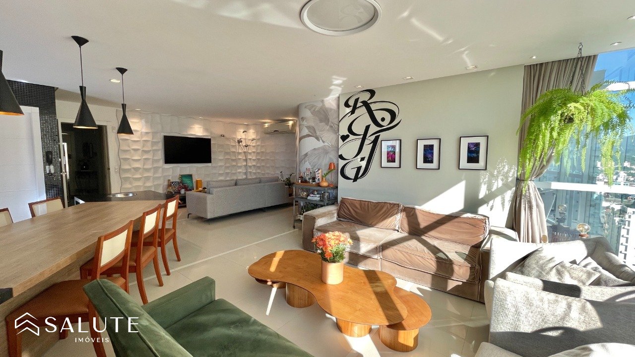 Apartamento à venda 3 suítes na Barra Sul