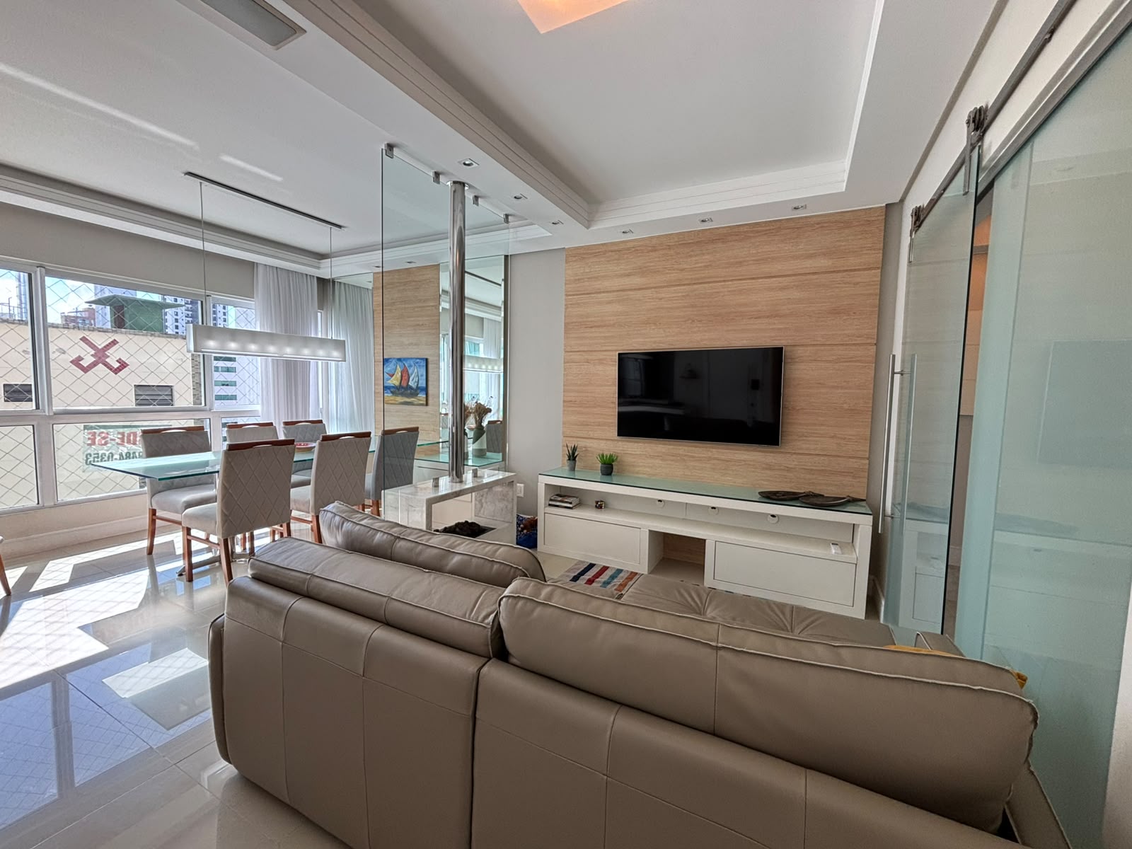 Apartamento à venda 3 suítes no Centro