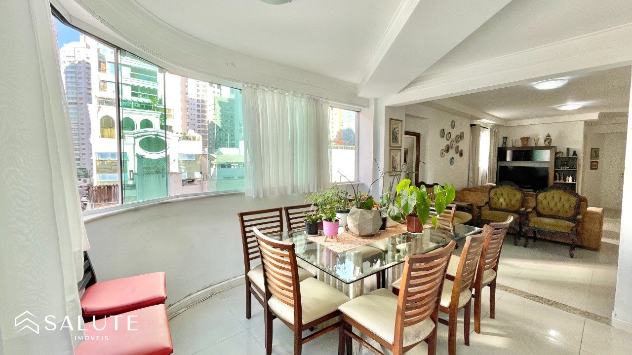 Apartamento à venda 2 suítes na Barra Norte