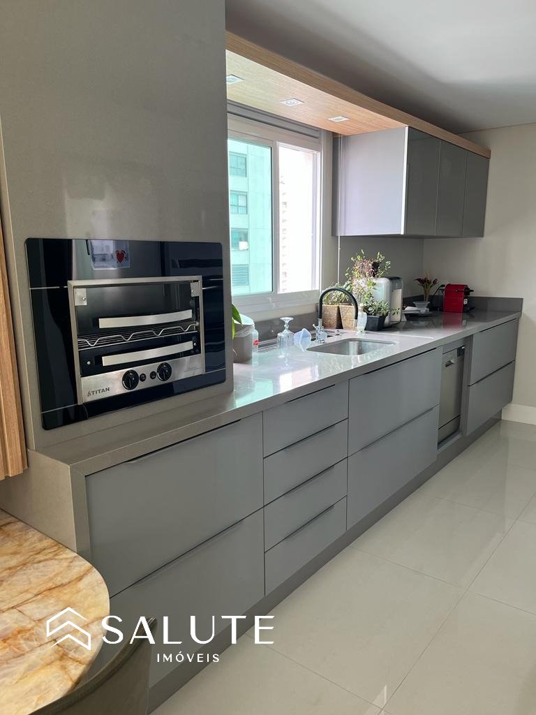 Apartamento à venda 4 dormitórios no Centro