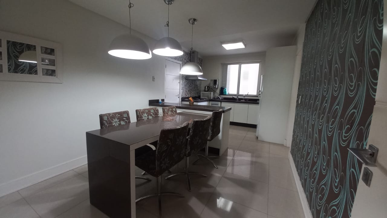 Apartamento aluguel anual 3 suítes no Centro