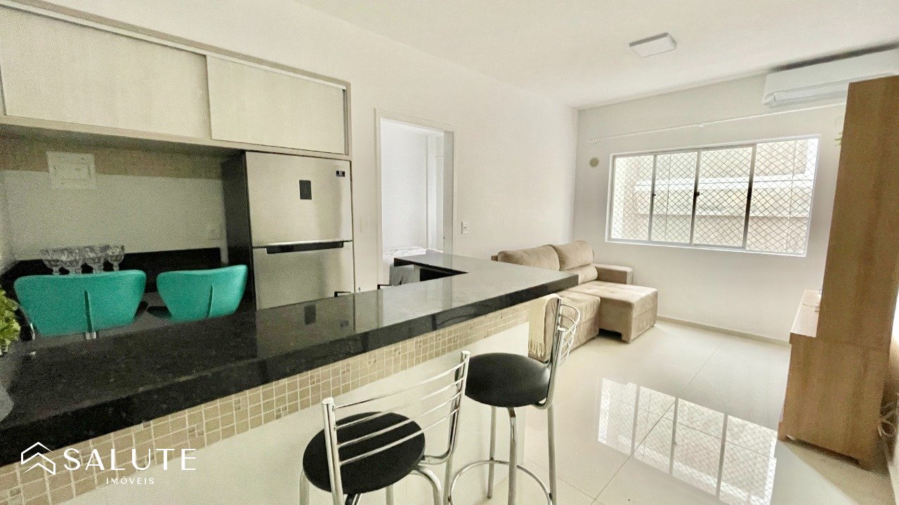 Apartamento aluguel anual 1 dormitório no Centro