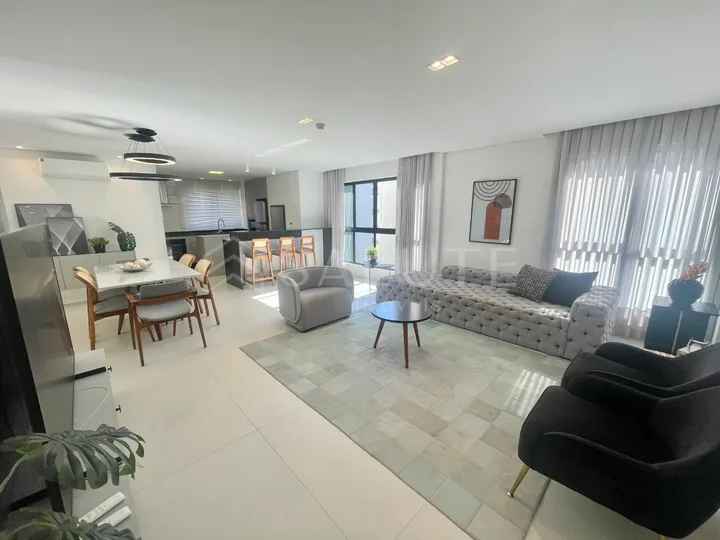 Apartamento locação com 3 suítes no Centro