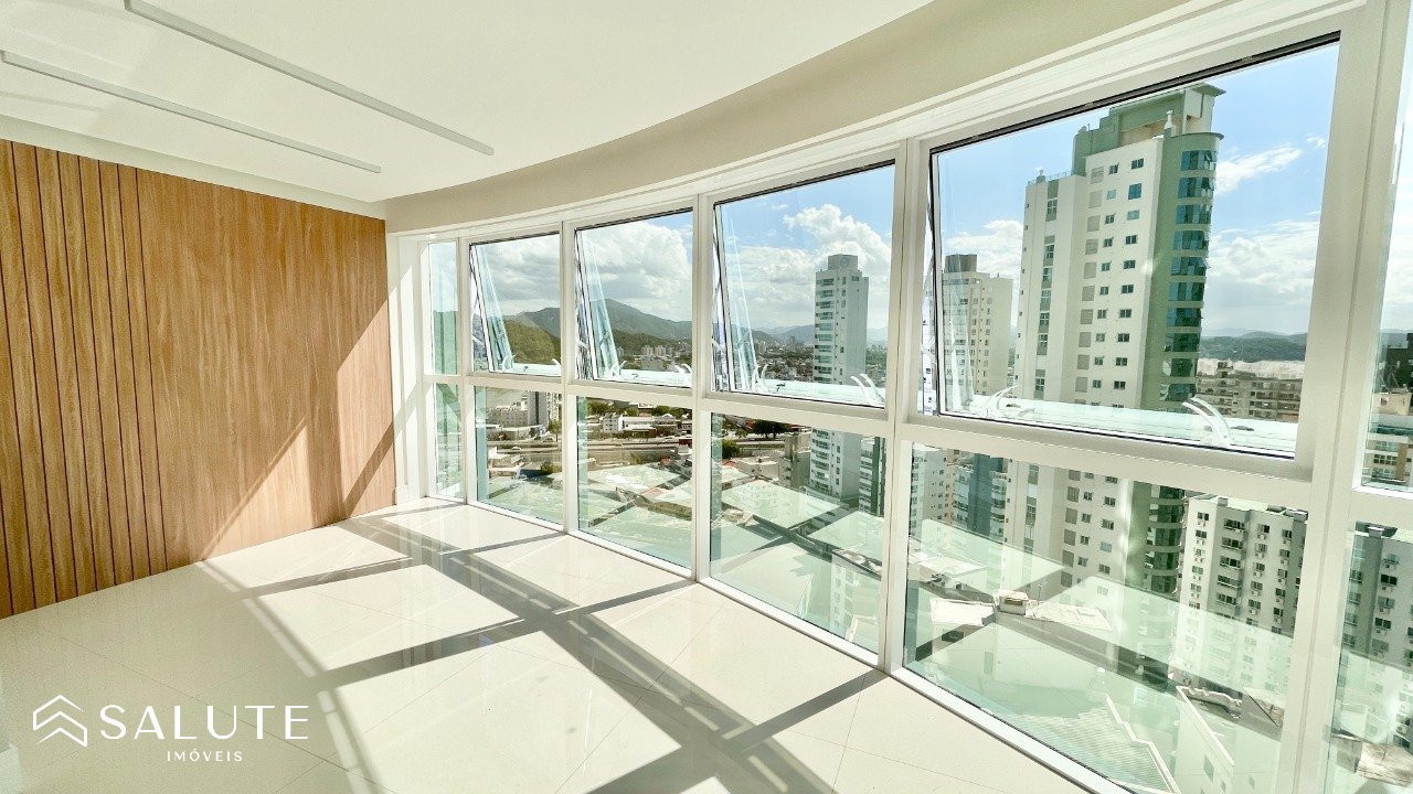 Apartamento aluguel anual com 3 suítes Barra Sul.