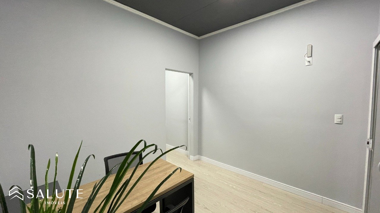 Sala Comercial aluguel anual em Itajaí