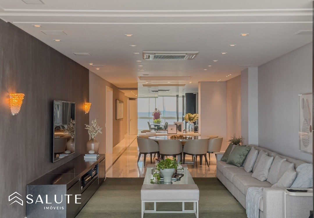 Apartamento á venda 3 suítes no Centro