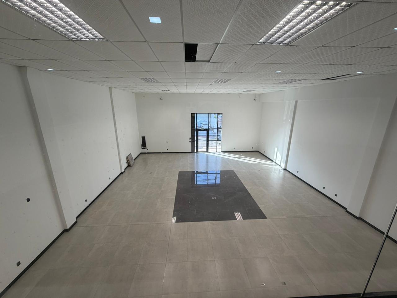 Galpão aluguel 340 m² no Centro