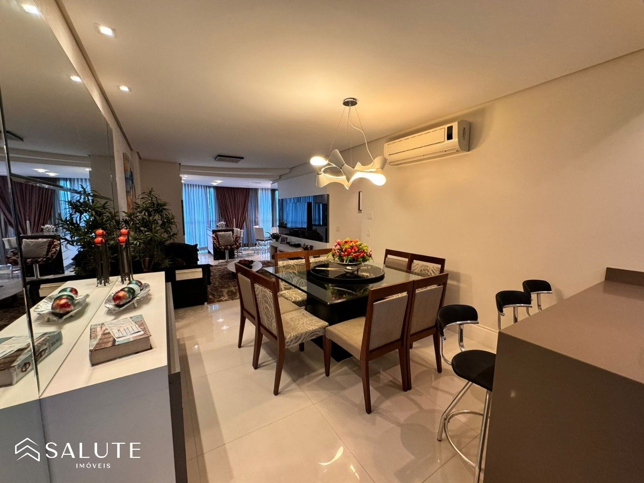 Apartamento à venda 3 dormitórios na Barra Sul