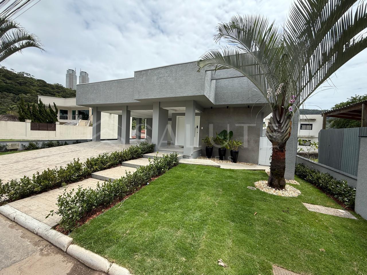 Casa em Condomínio à venda 4 suítes na Barra