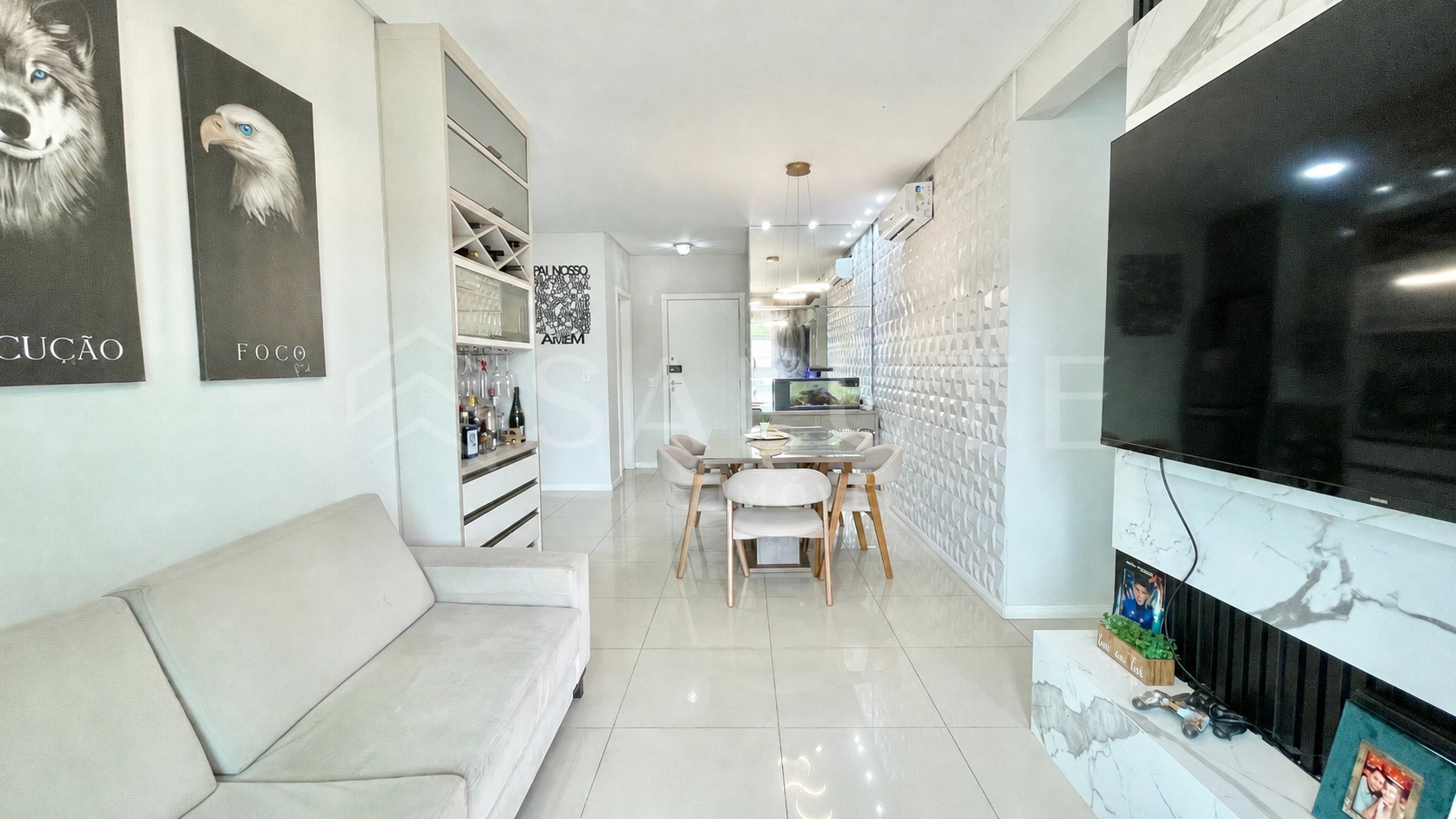 Apartamento diferenciado à venda com 3 dormitórios no Ariribá