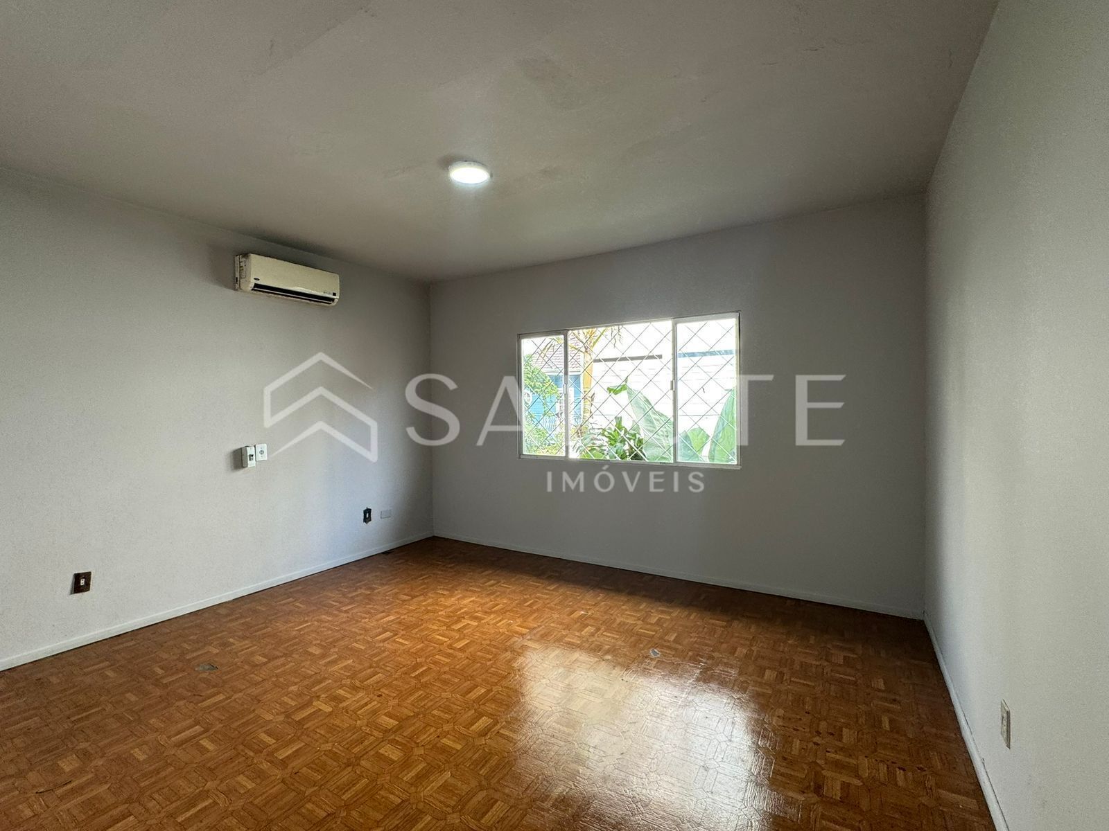 Casa aluguel anual 250 m² no Centro