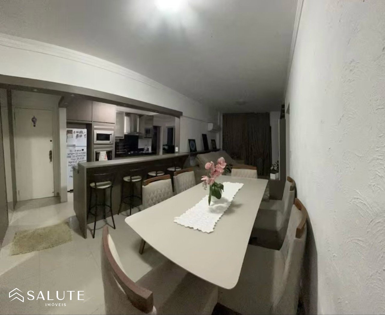 Apartamento locação 2 dormitórios na Barra Sul