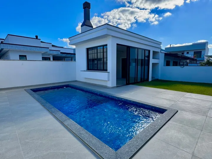 Casa em Condomínio à venda 4 suítes no Santa Regina