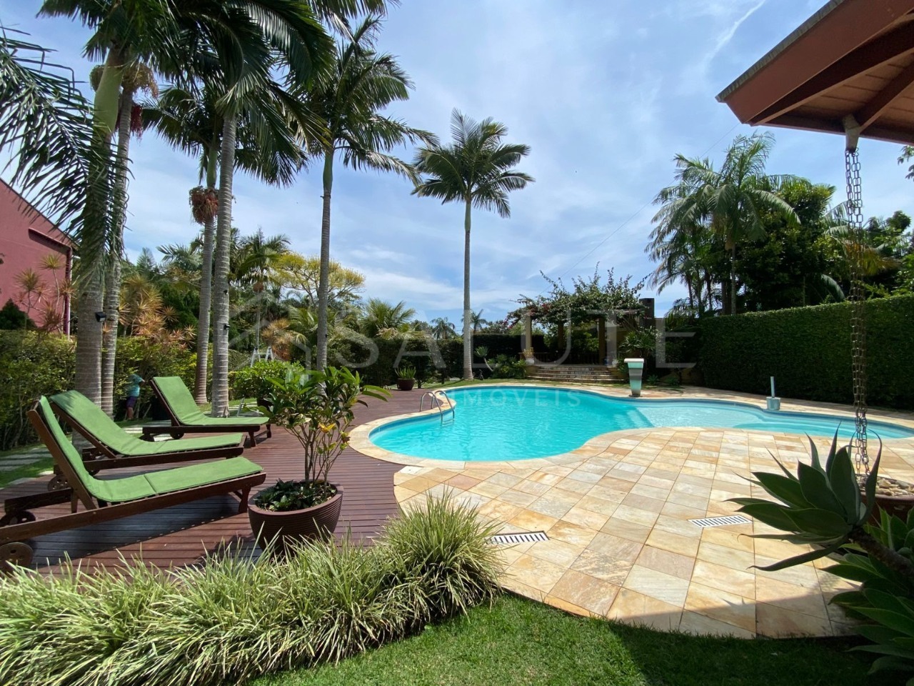 Casa aluguel anual 4 dorm. na Praia de Taquaras