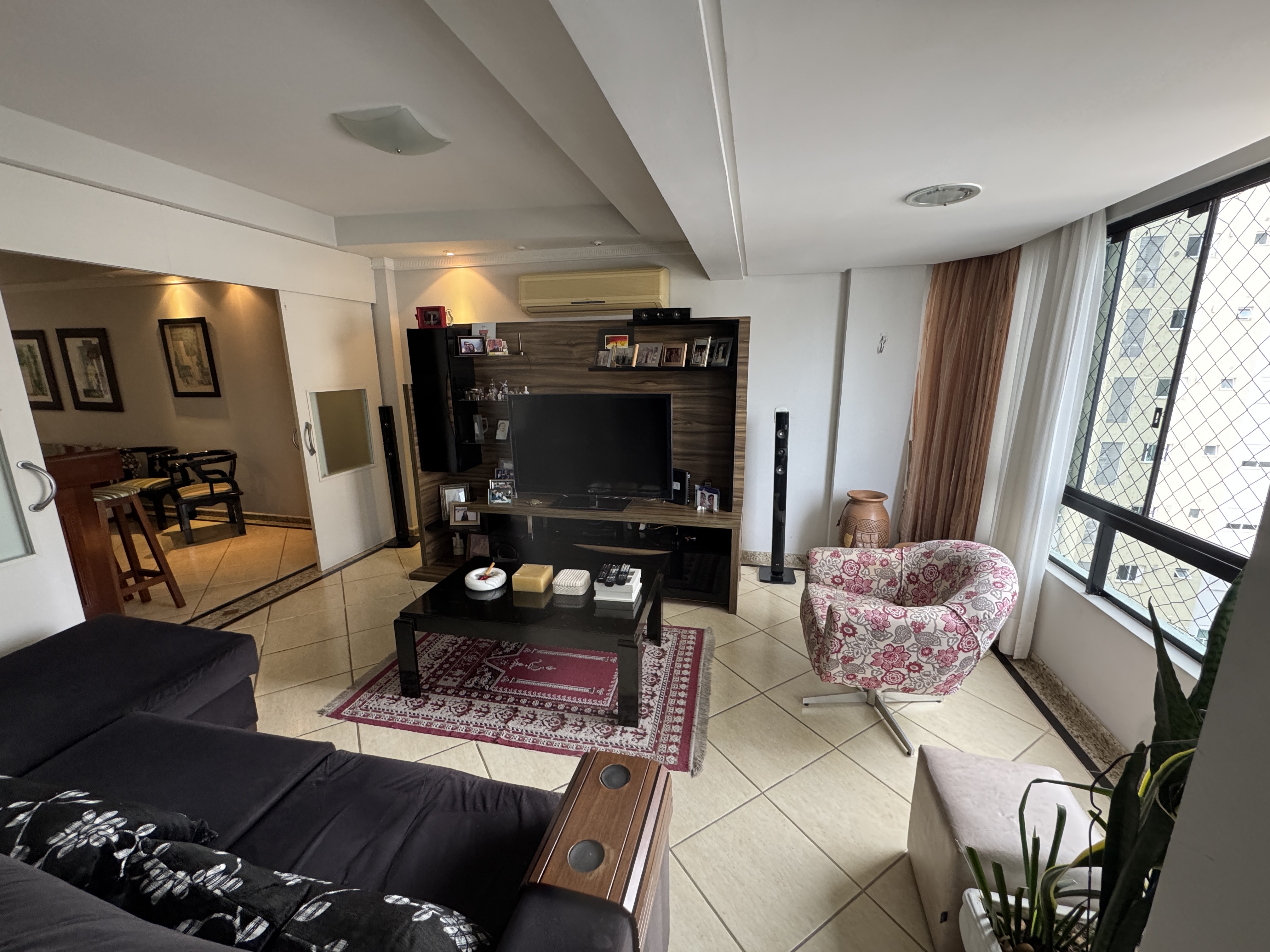 Apartamento à venda 3 dormitórios na Barra sul
