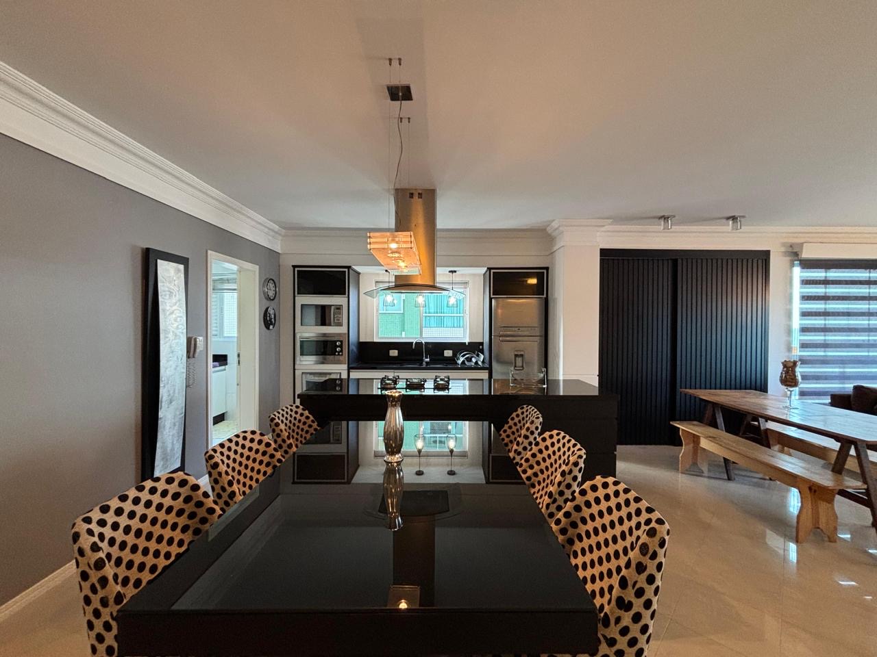 Apartamento à venda 3 dormitórios no Centro