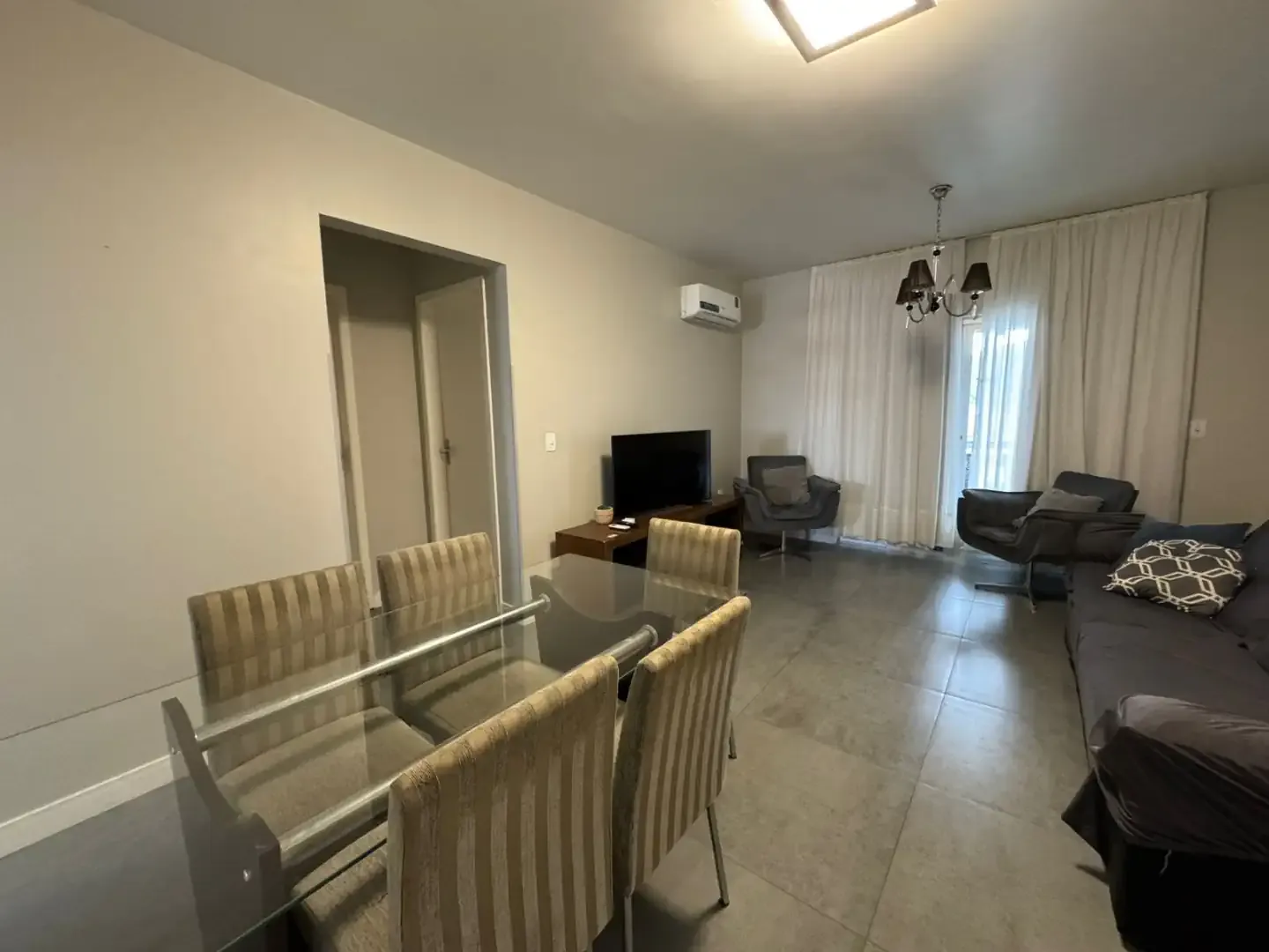 Apartamento aluguel anual 2 dormitórios na Barra norte