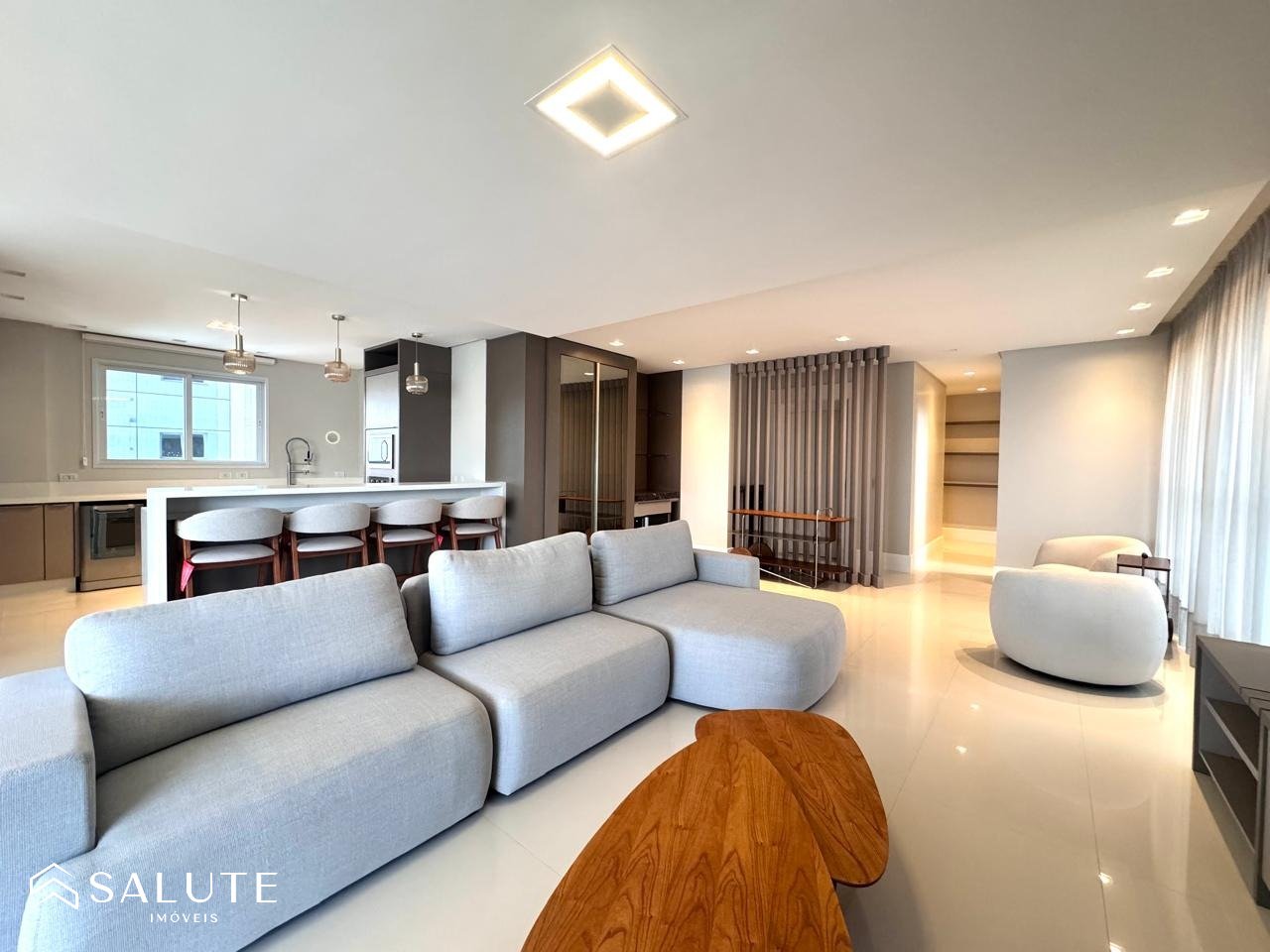 Apartamento aluguel anual 4 suítes frente mar