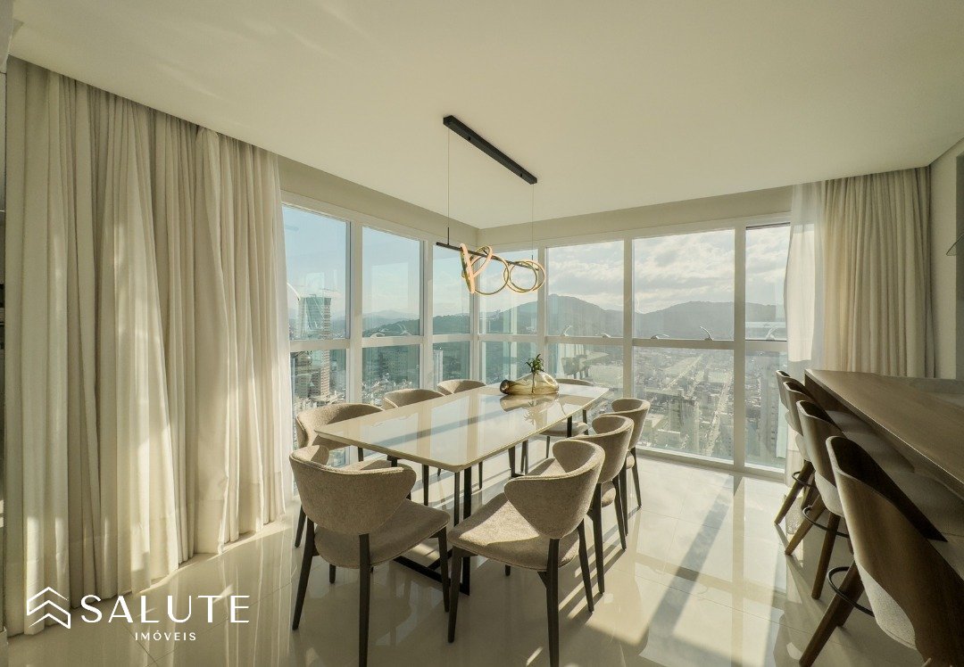 Apartamento à venda 4 Dormitórios na Barra Norte