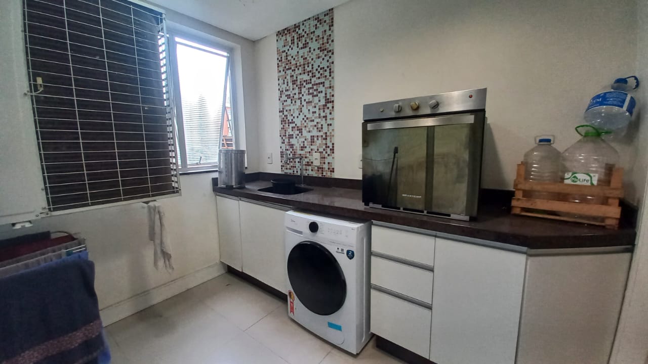 Apartamento aluguel anual 3 suítes no Centro