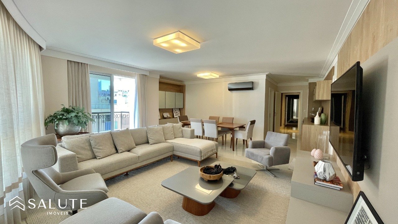 Apartamento à venda com 3 suítes no Centro