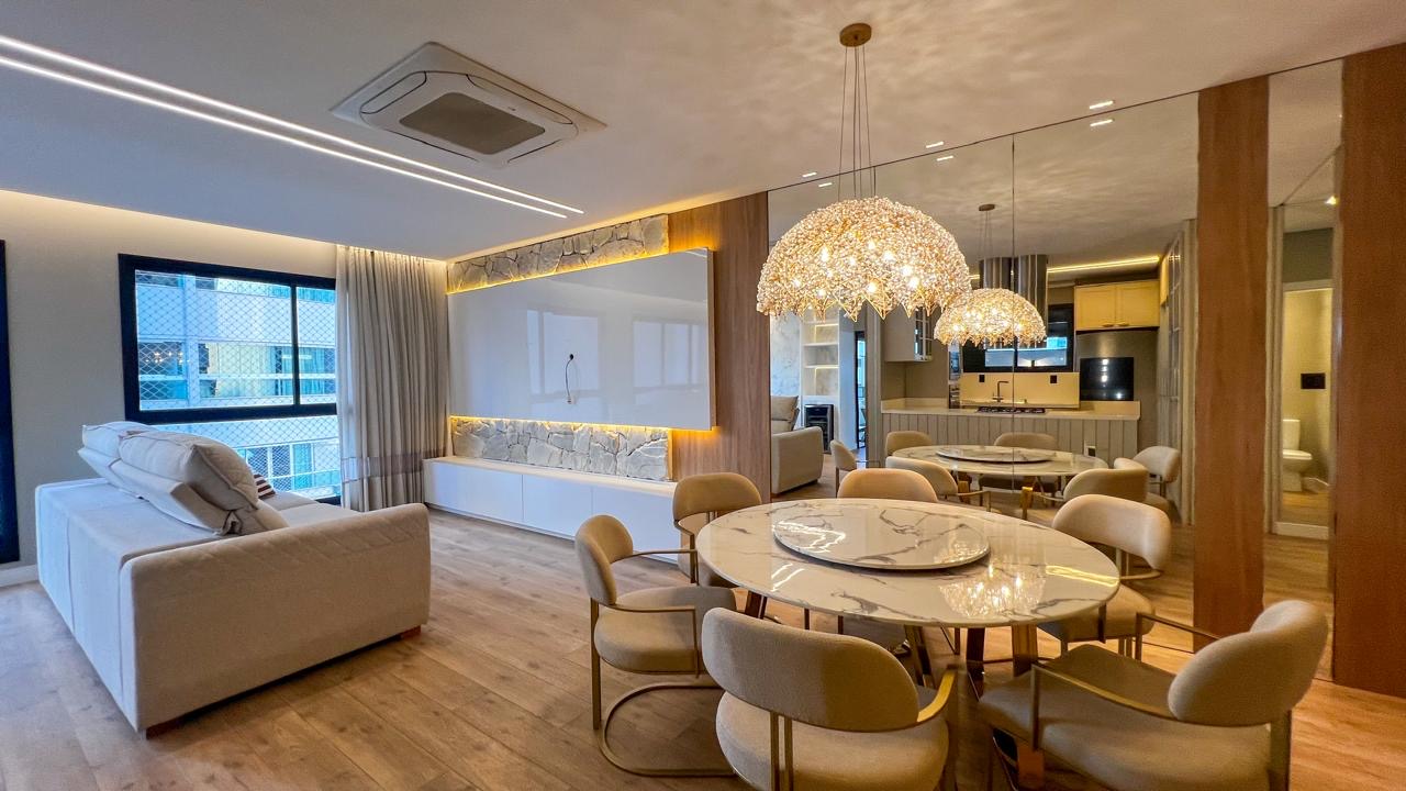 Apartamento à venda 3 suítes no Centro