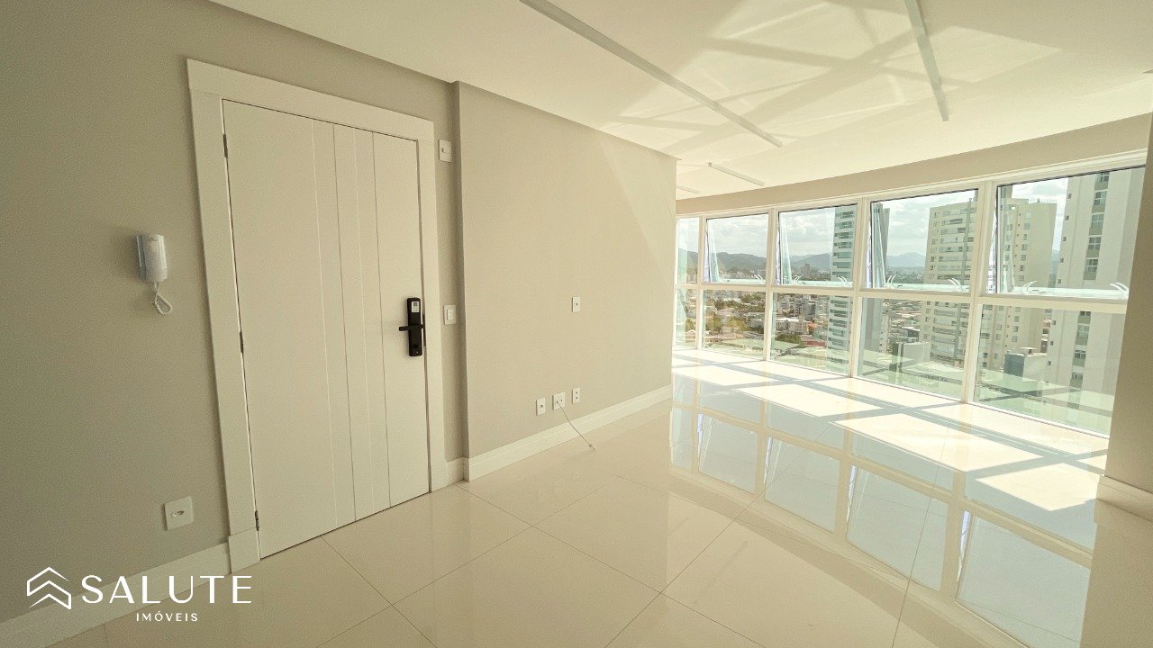 Apartamento aluguel anual com 3 suítes Barra Sul.