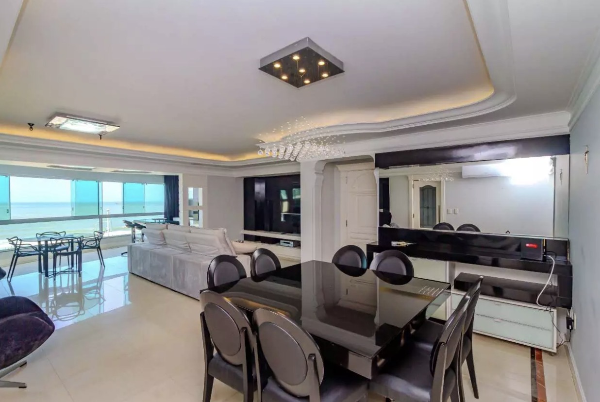 Apartamento à venda 3 suítes no Centro