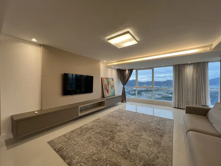 Apartamento aluguel anual 4 suítes na Barra Sul