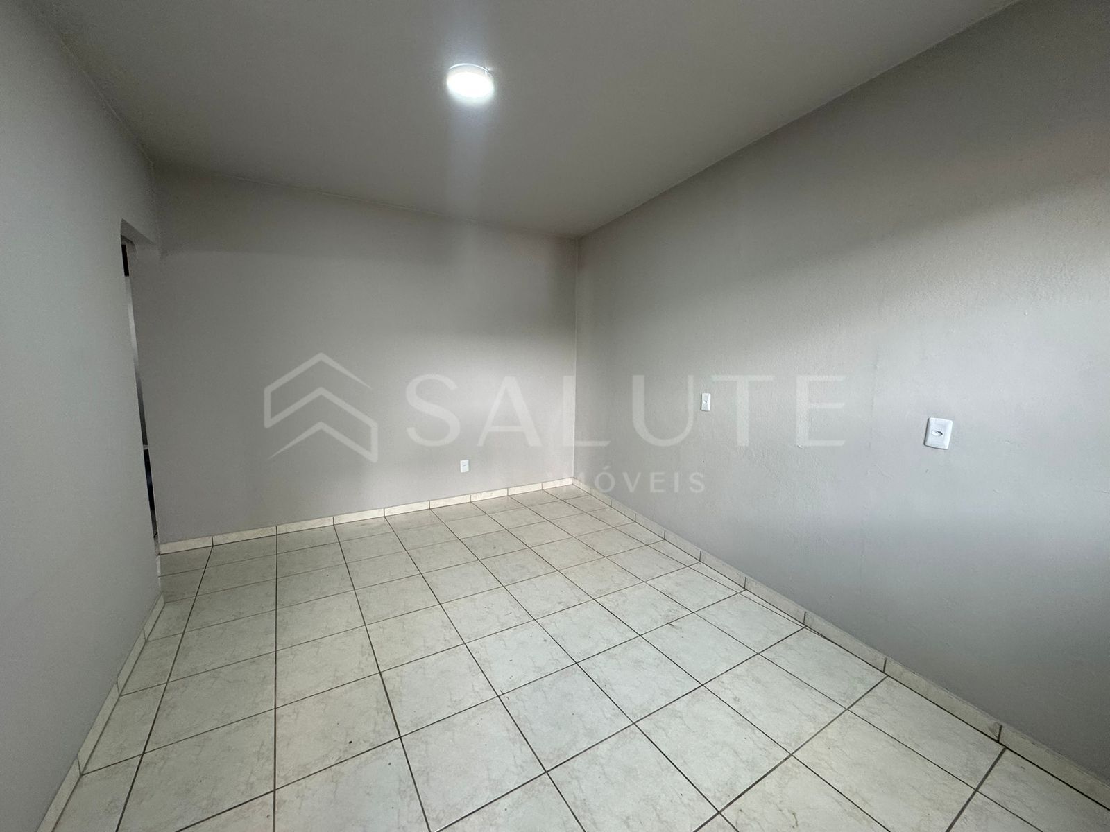 Sala Comercial aluguel anual no Centro