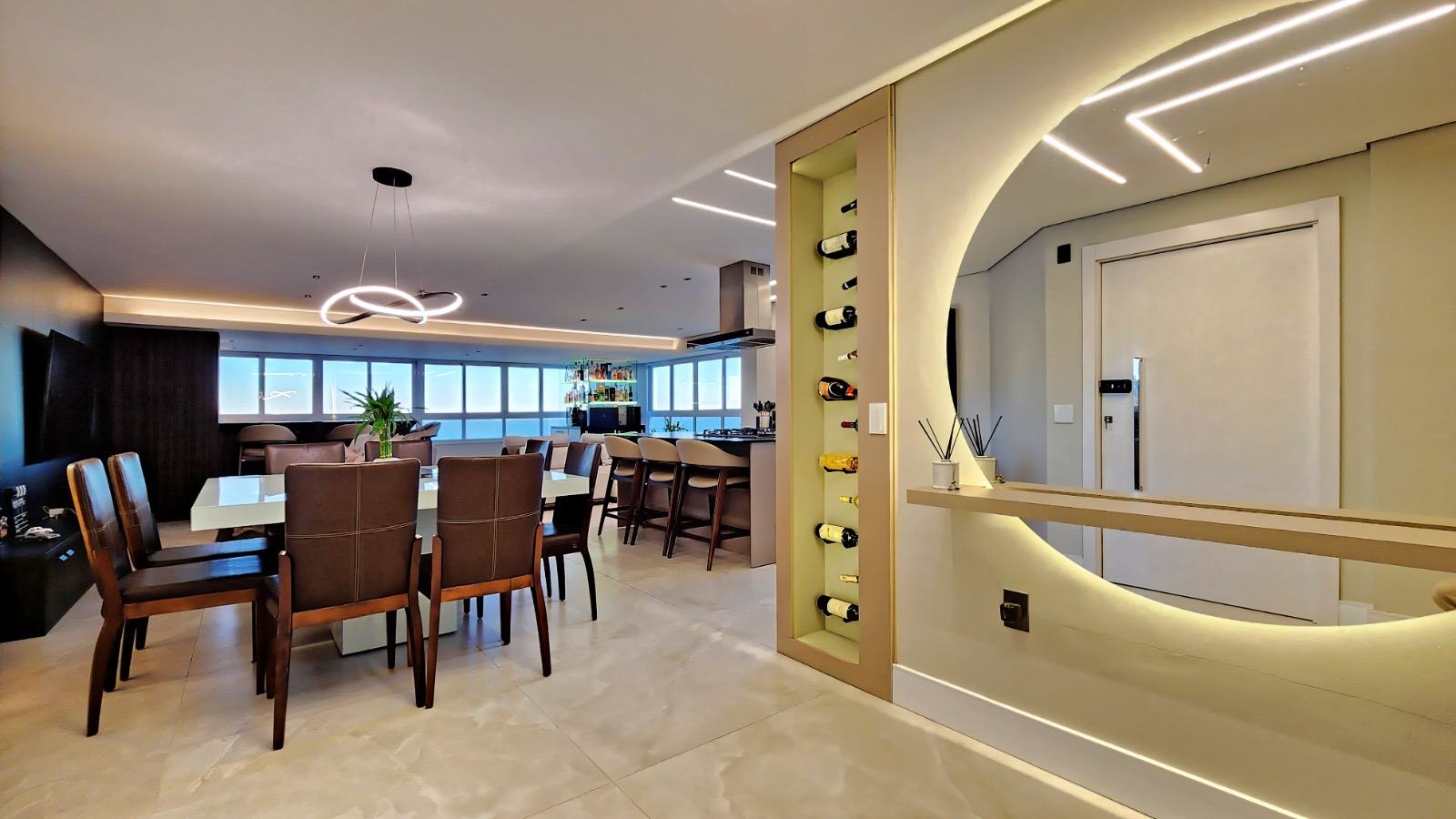 Apartamento à venda 4 suítes na Barra sul