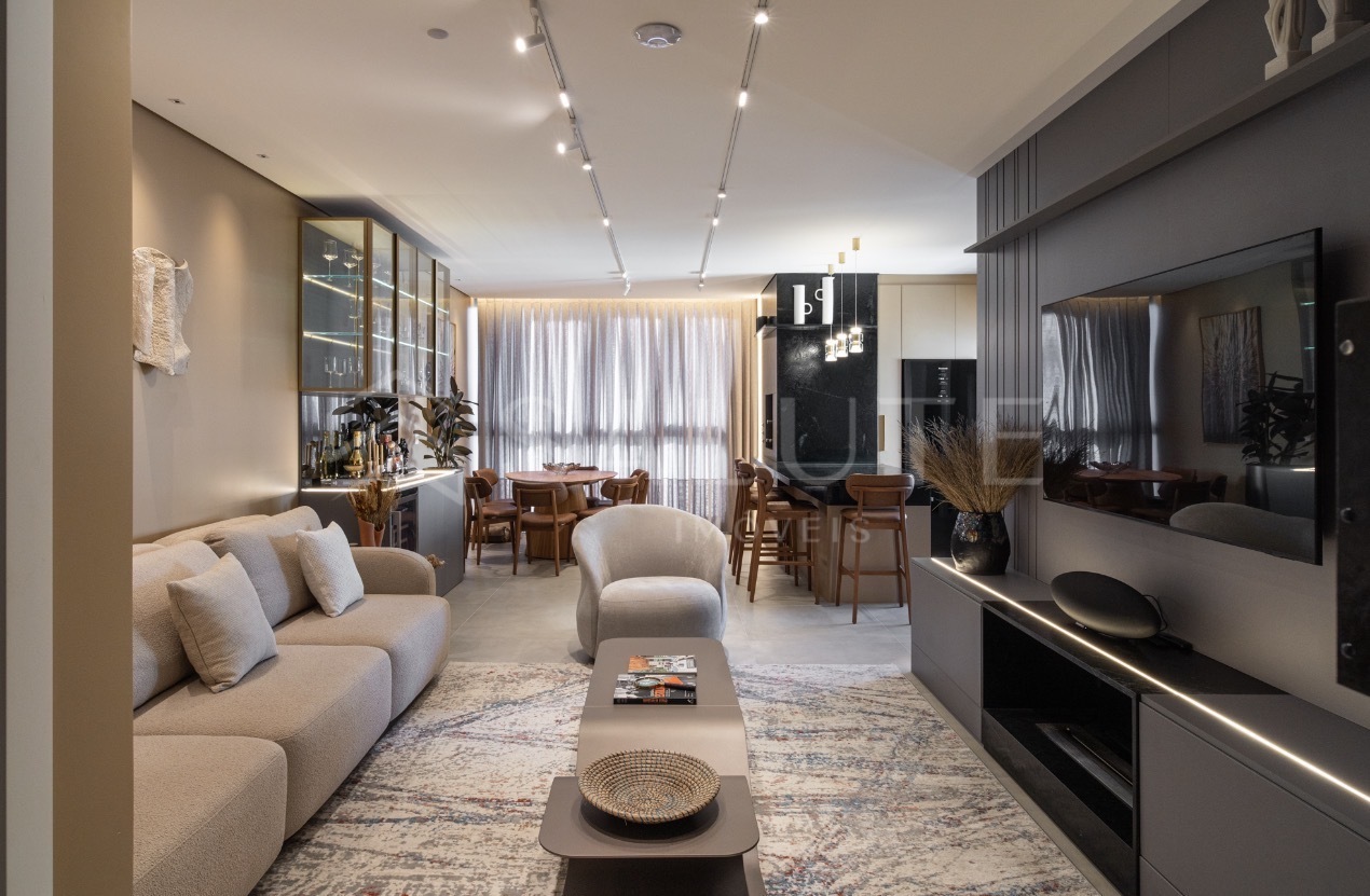 Apartamento à venda 3 suítes no Centro