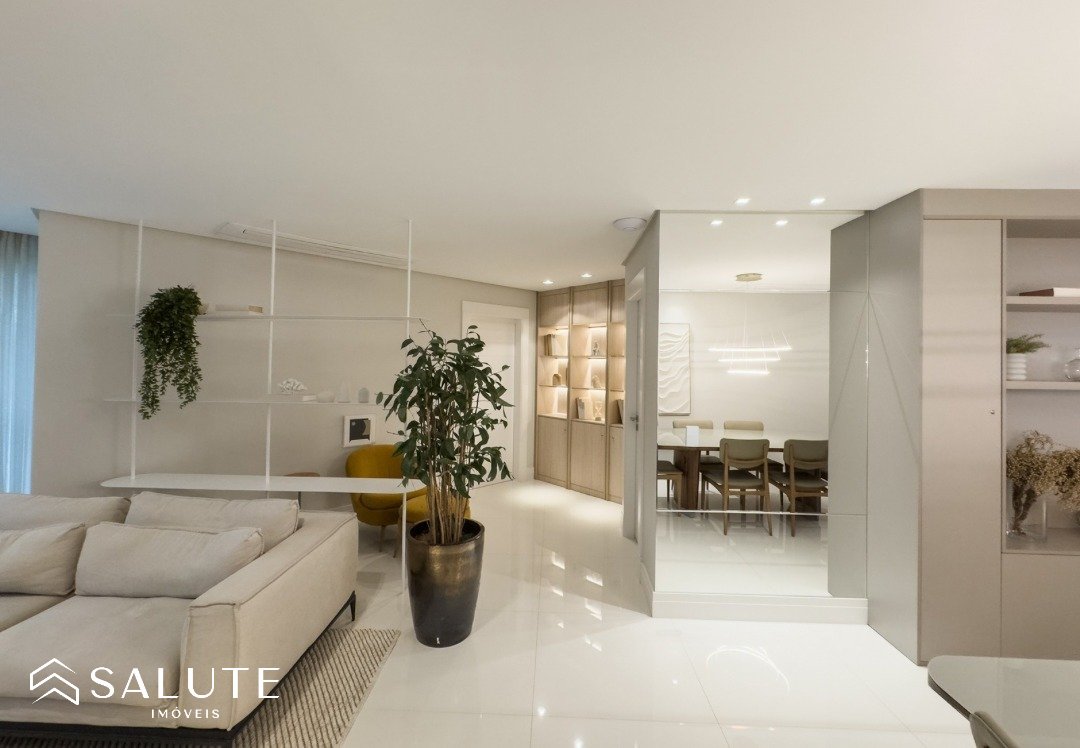 Apartamento à venda com 3 suítes Barra Sul