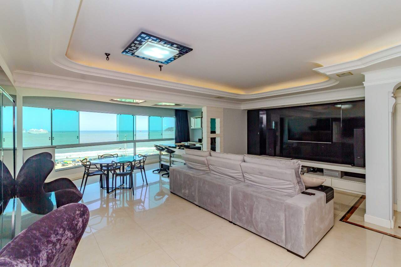 Apartamento à venda 3 suítes no Centro