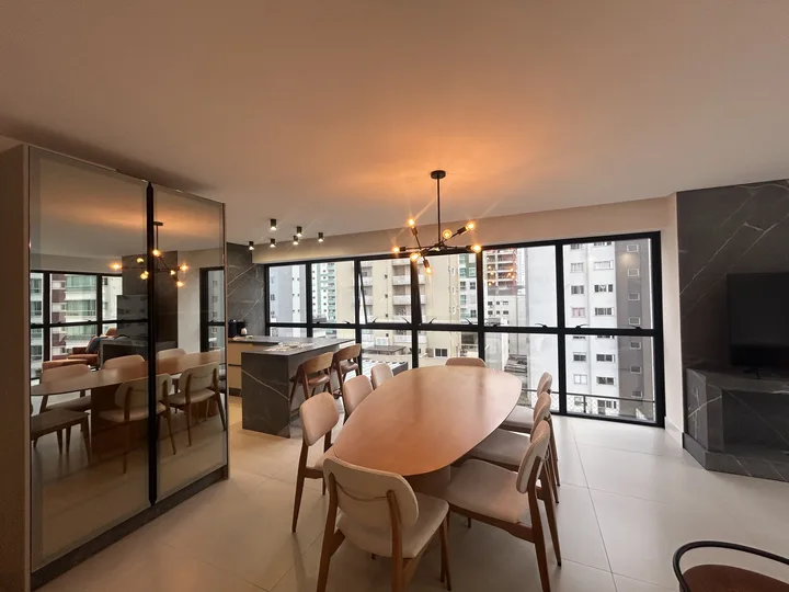 Apartamento à venda 4 dormitórios na Barra Sul