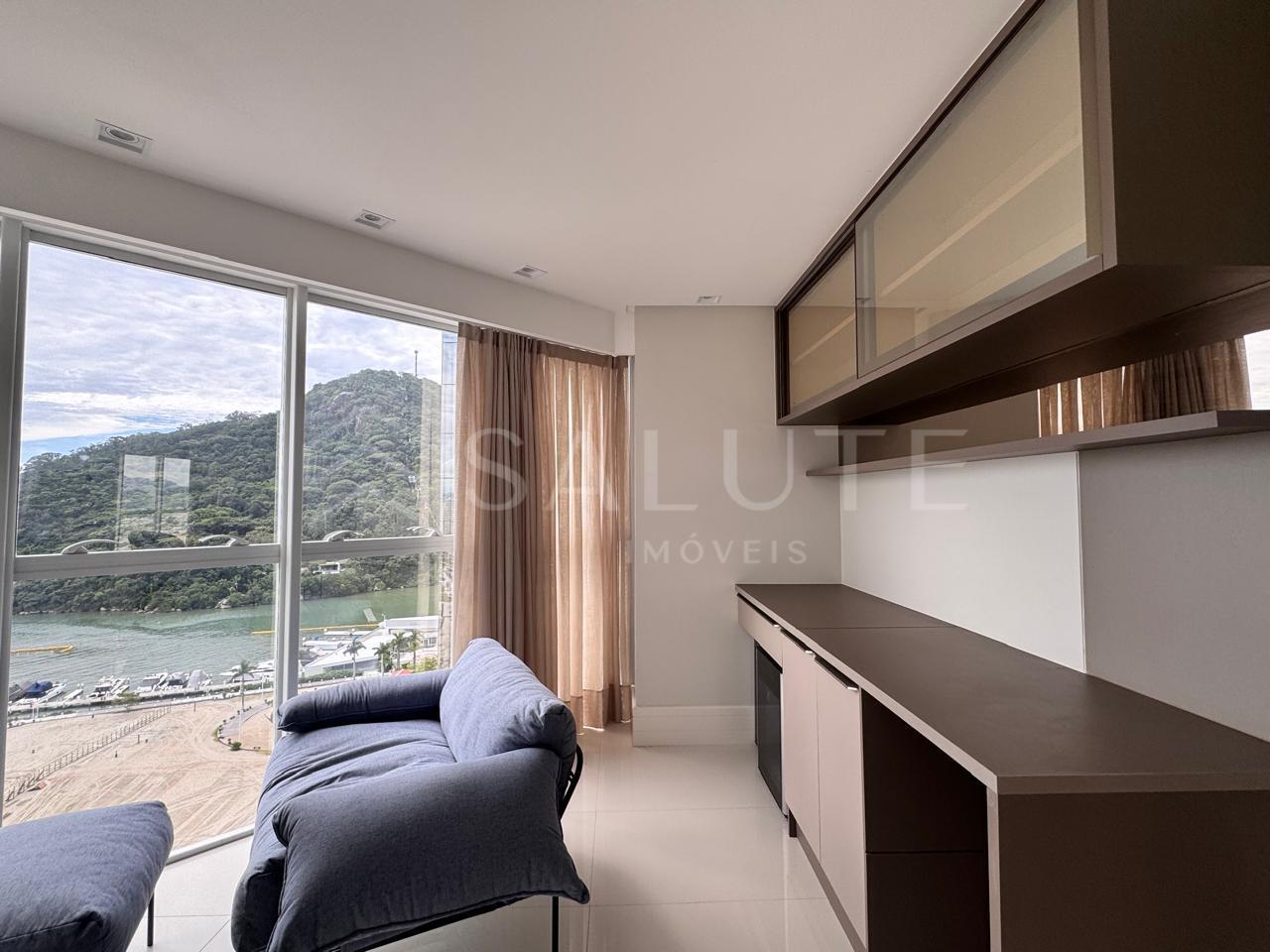 Apartamento locação anual 4 Suítes na Barra Sul