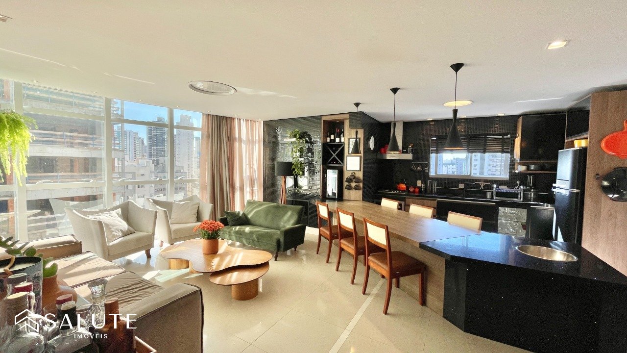 Apartamento à venda 3 suítes na Barra Sul