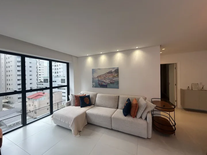 Apartamento aluguel anual 4 dormitórios no Centro