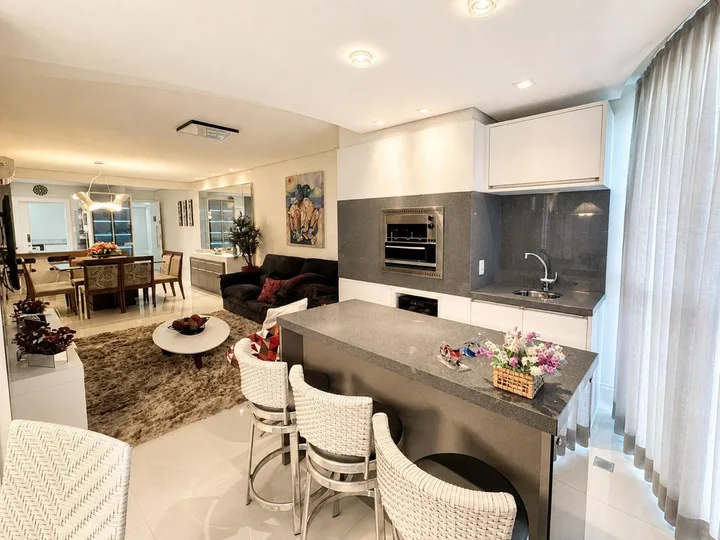 Apartamento à venda 3 dormitórios na Barra Sul