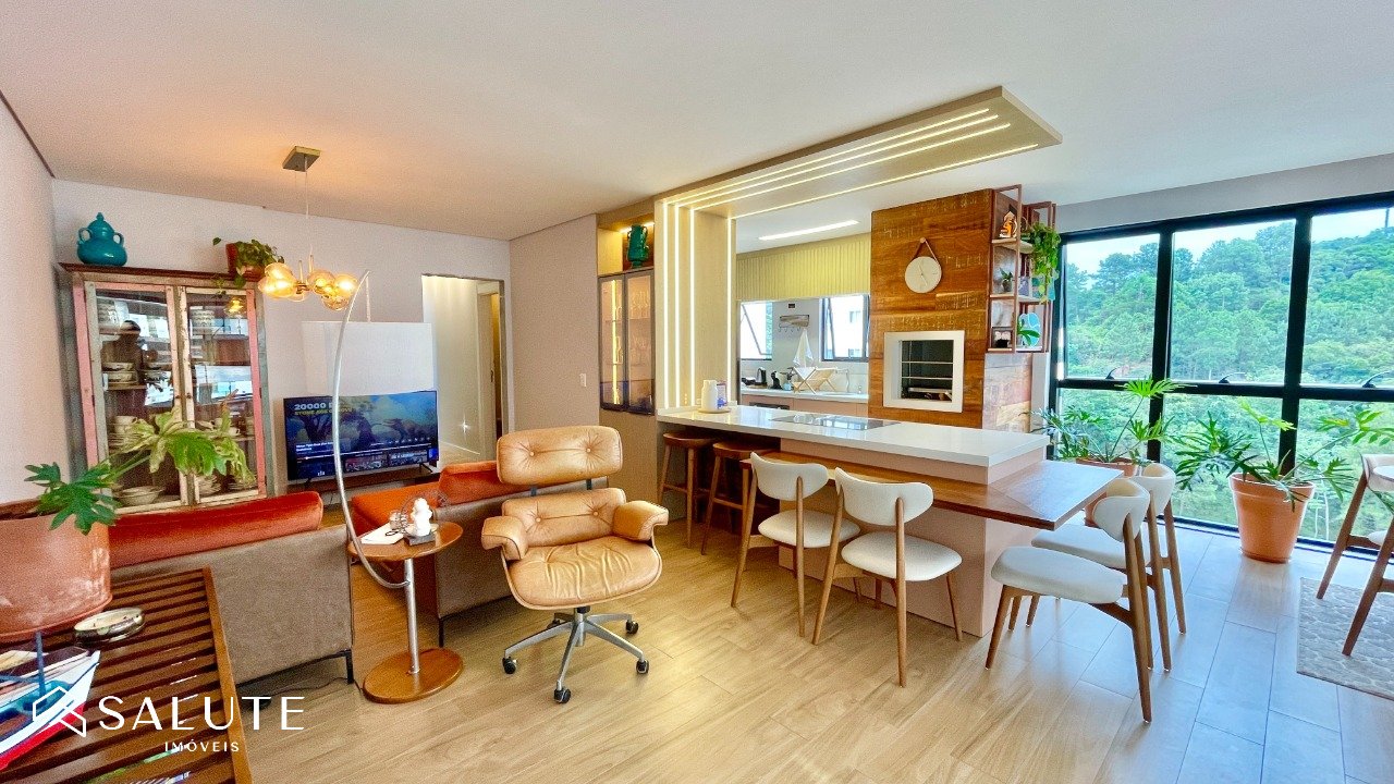 Apartamento aluguel anual 3 suítes em Pioneiros