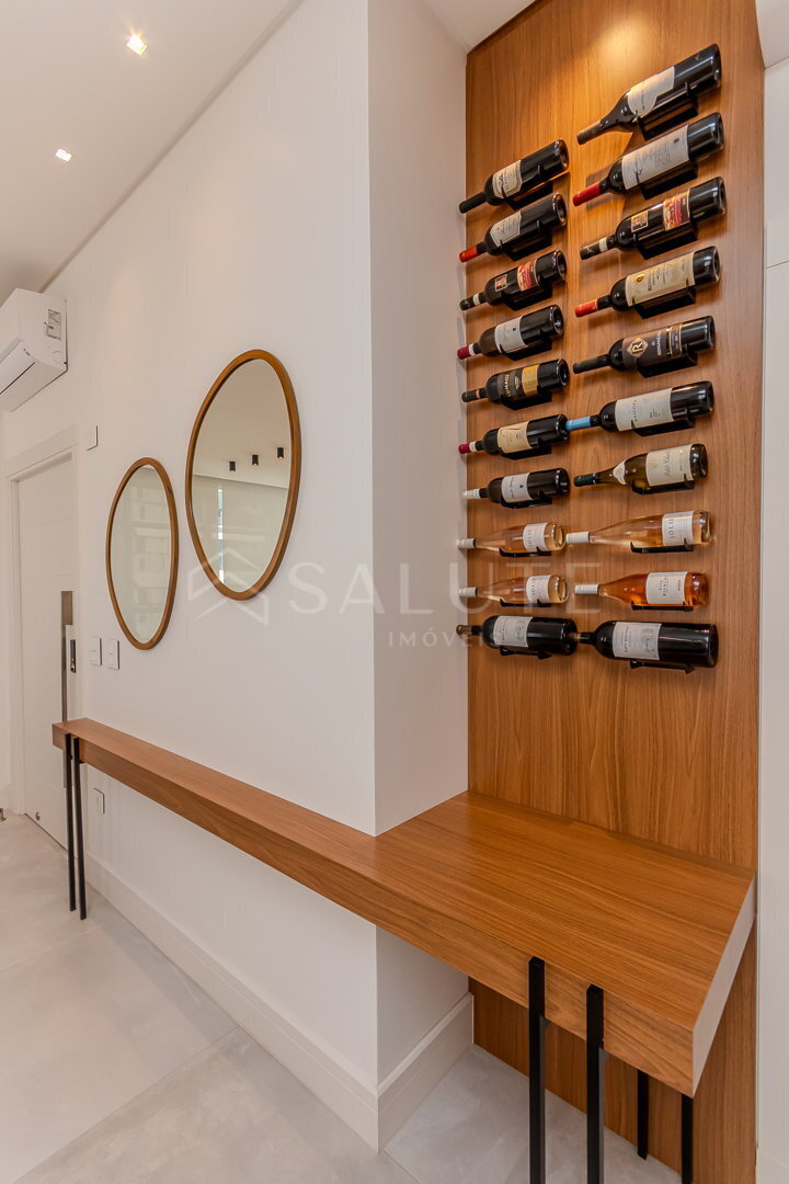 Apartamento à venda 3 suítes na Praia Brava