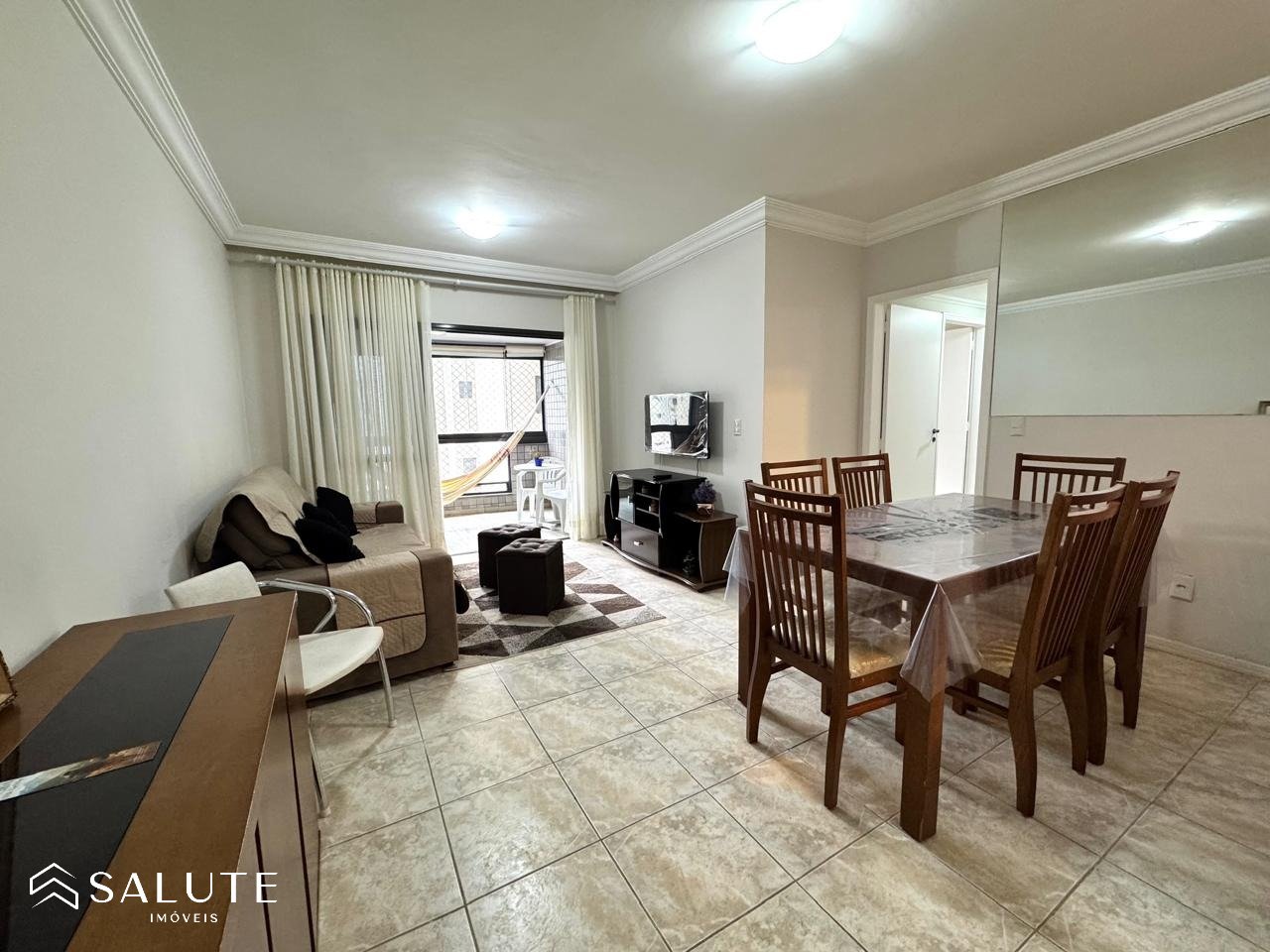 Apartamento locação anual 3 dorm. Barra Norte