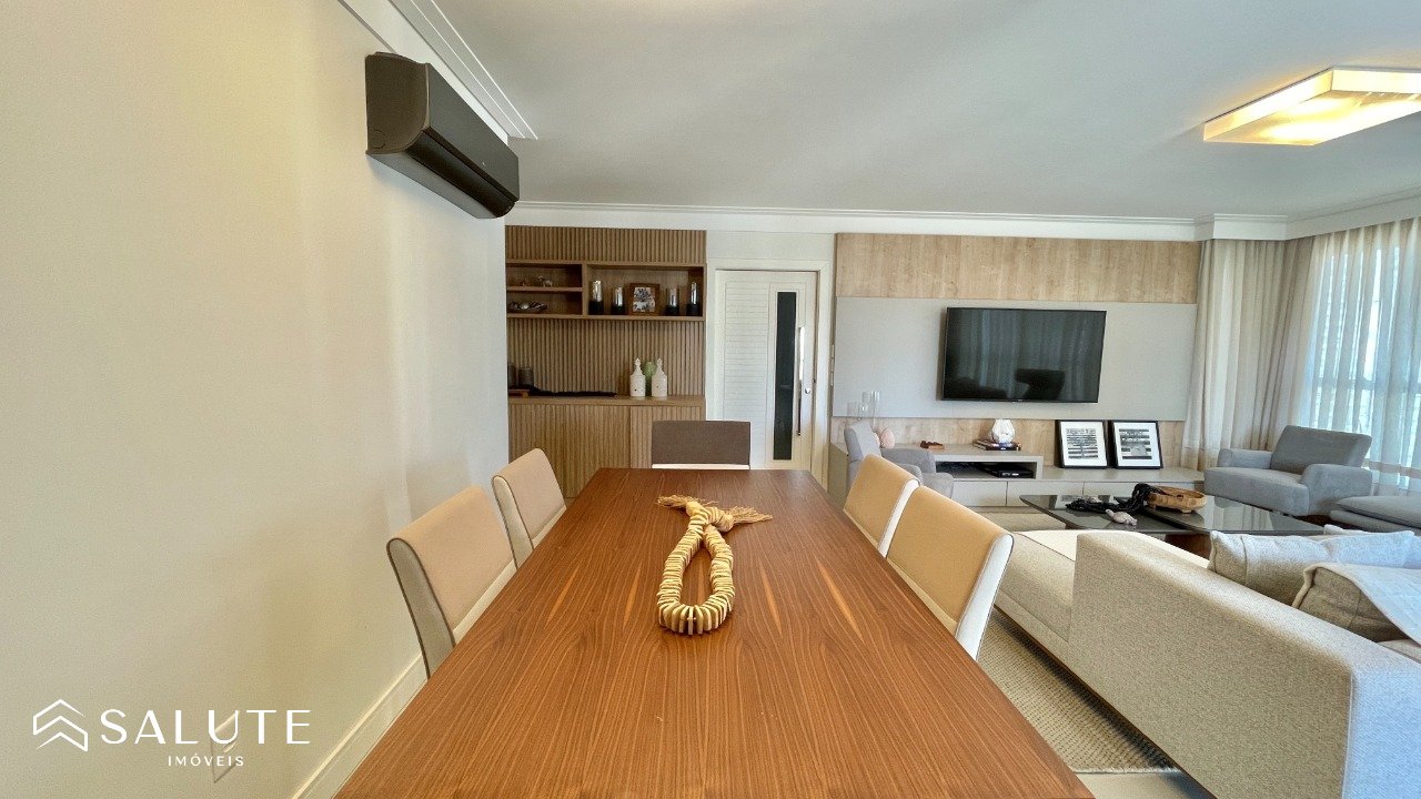 Apartamento à venda com 3 suítes no Centro