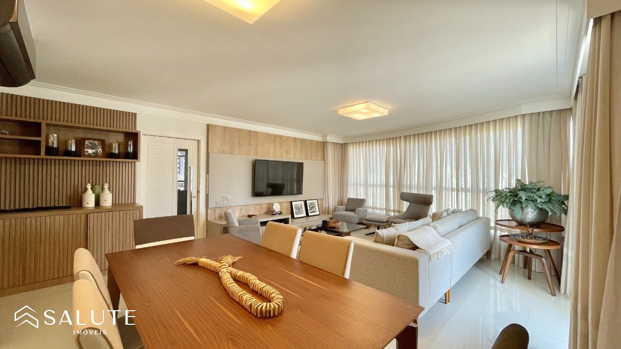 Apartamento à venda com 3 suítes no Centro