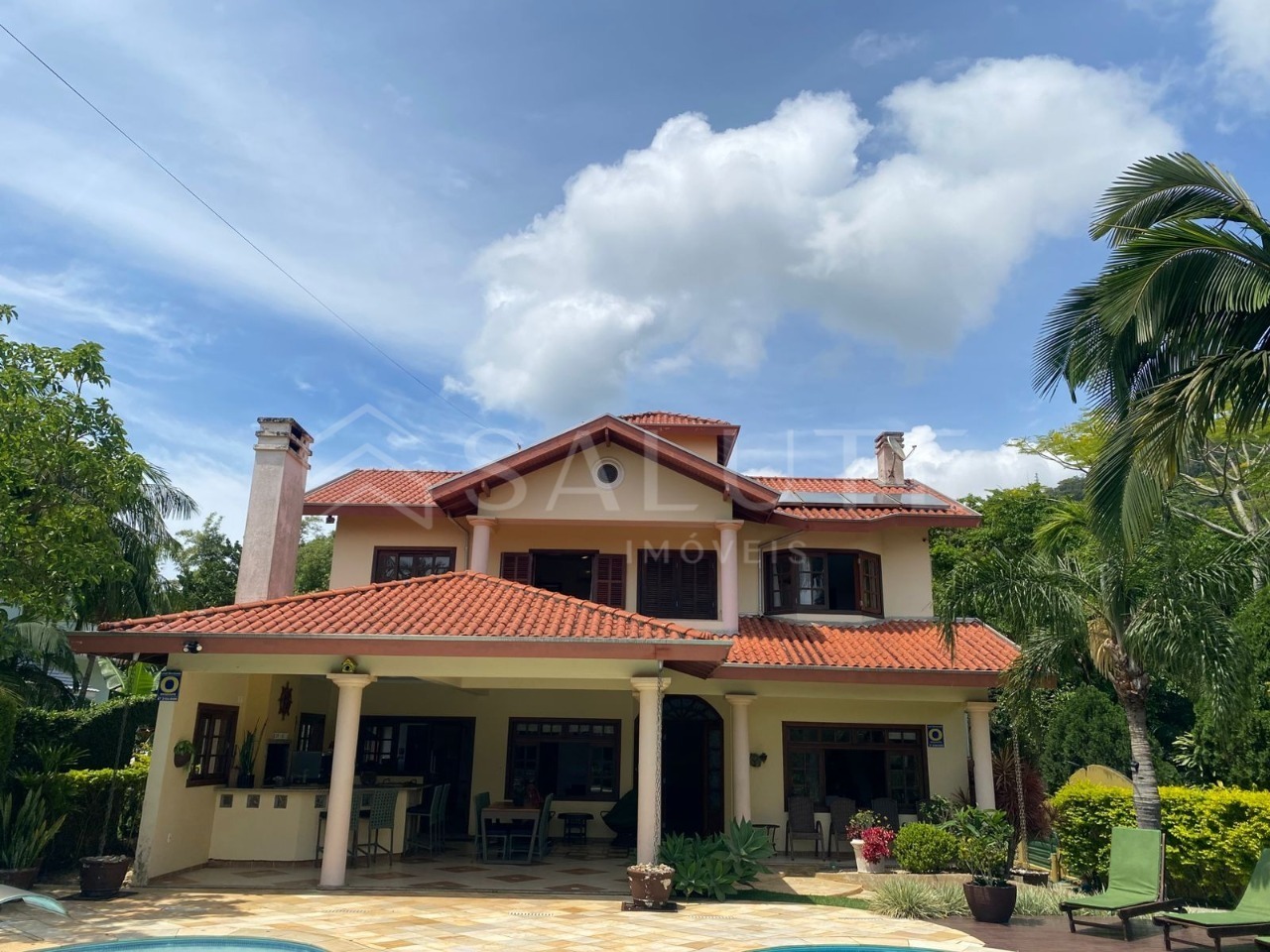 Casa aluguel anual 4 dorm. na Praia de Taquaras